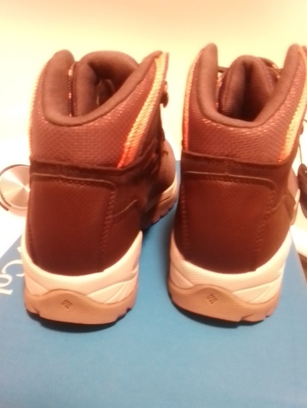 Columbia Brown Hiking Boots - Women's Size 5 - Picture 4 of 5